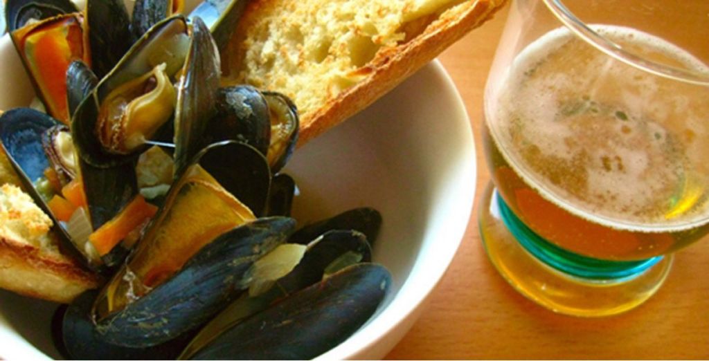 Mussels with Witbier Broth